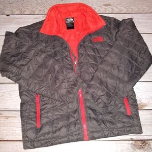 North face thermoball Boys size 7-8